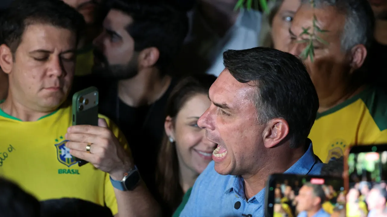 Bolsonaro and Lula to compete in Brazilian presidential run-off after tight vote