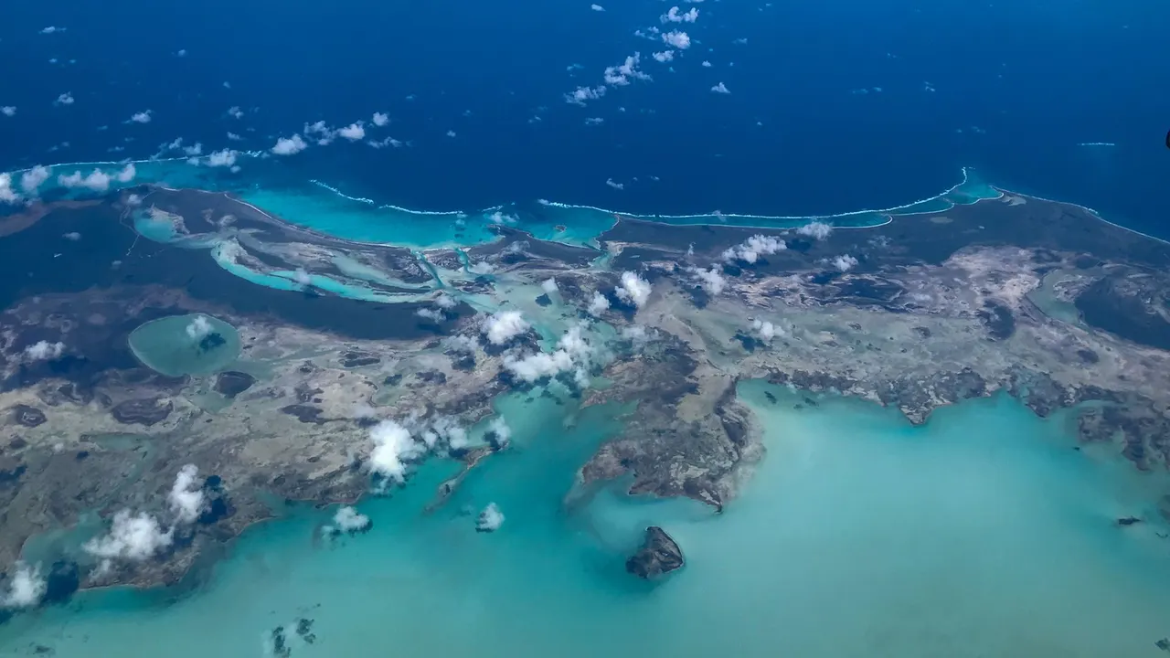 Bahamas police investigate after British woman dies trying to rescue sons