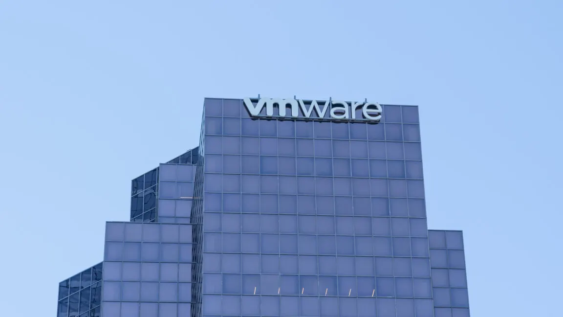 Licensing costs driving 90 percent of VMware users to explore options: Survey