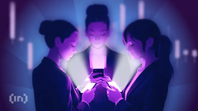 Apple’s First Foldable iPhone Sells Out in Minutes