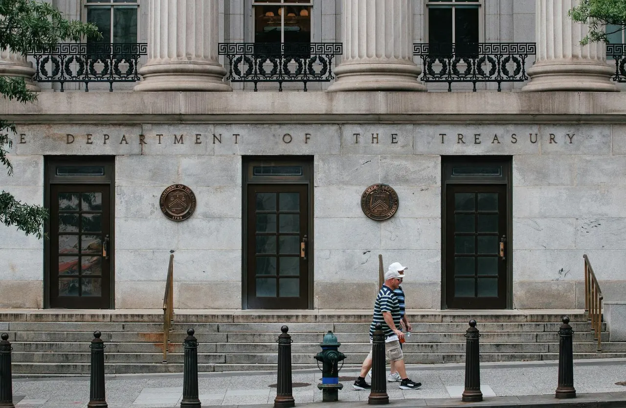 U.S. scraps proposed $10,000 reporting rule for for crypto sent to private wallets