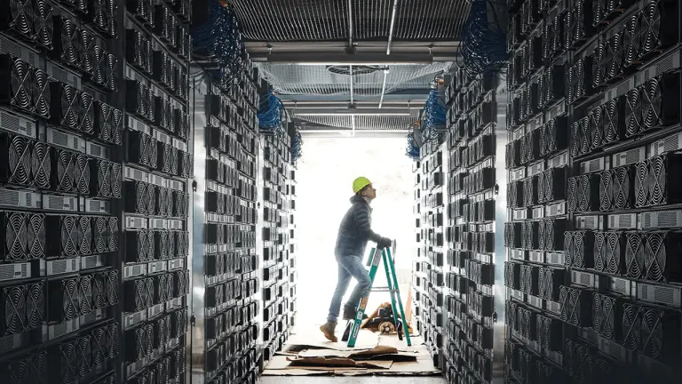 Bitcoin Miners Bank Strong September as Difficulty Barely Budges