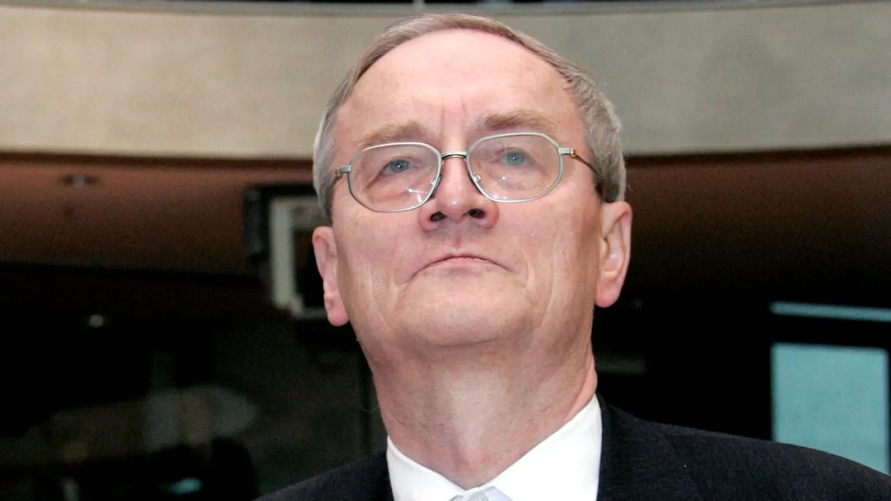 Former German intelligence chief arrested over allegations of 'spying out state secrets'