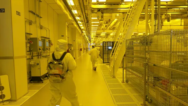 Intel gets waiver after worries fuzzy US ban on foreign-made robots may hit fabs