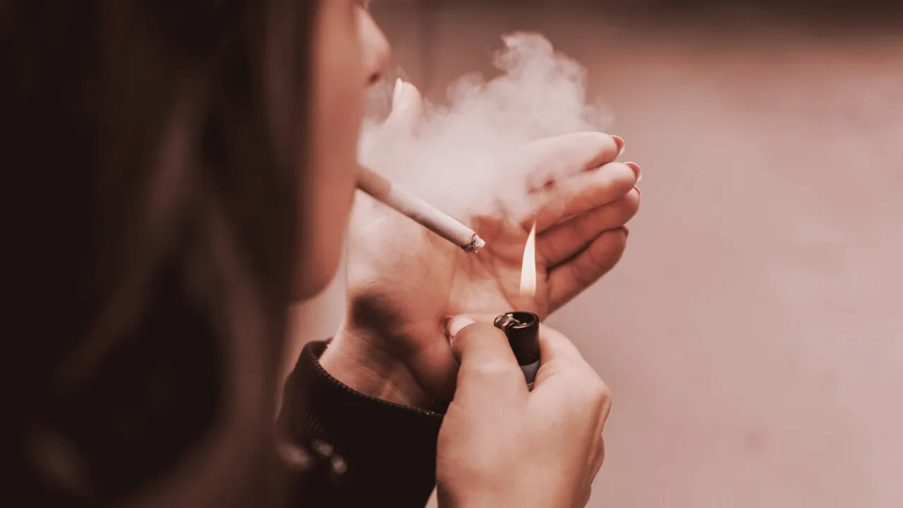 AI Researchers Are Smoking Cigarettes to Prove AI Will Cure Cancer, Says Palantir Exec