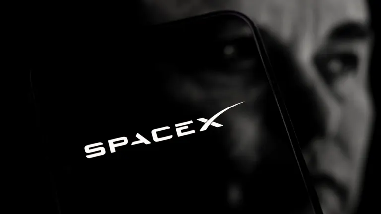 Musk’s SpaceX Earnings Rocket Higher as Bitcoin Stash Holds Firm