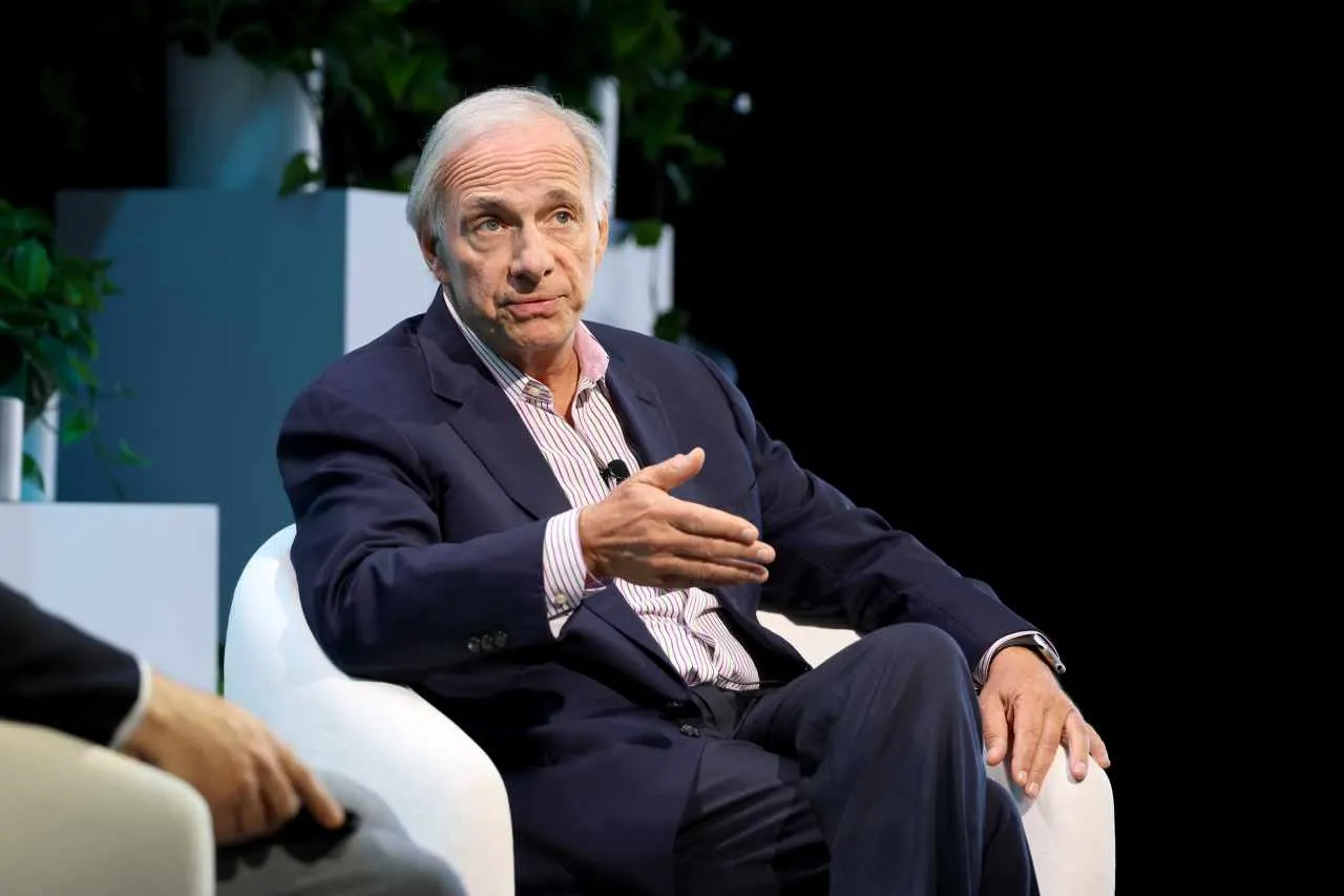 ‘What you don’t know is greater than anything you do know’: How Ray Dalio would build a portfolio to withstand a popping AI bubble
